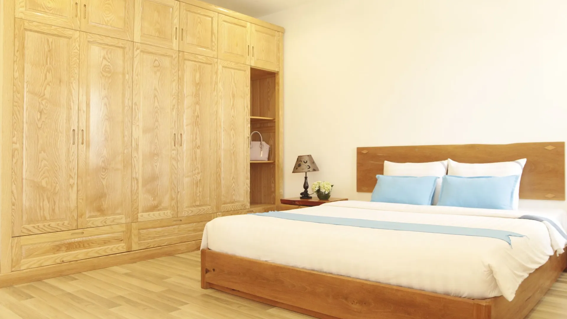 Cavilla Apartel Da Nang 3*,
