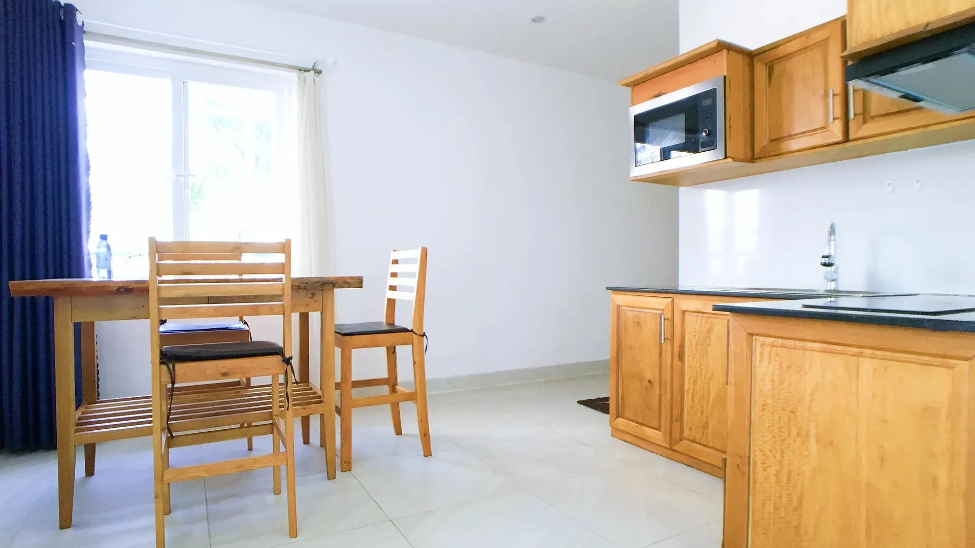 Cavilla Apartel Da Nang Hotel