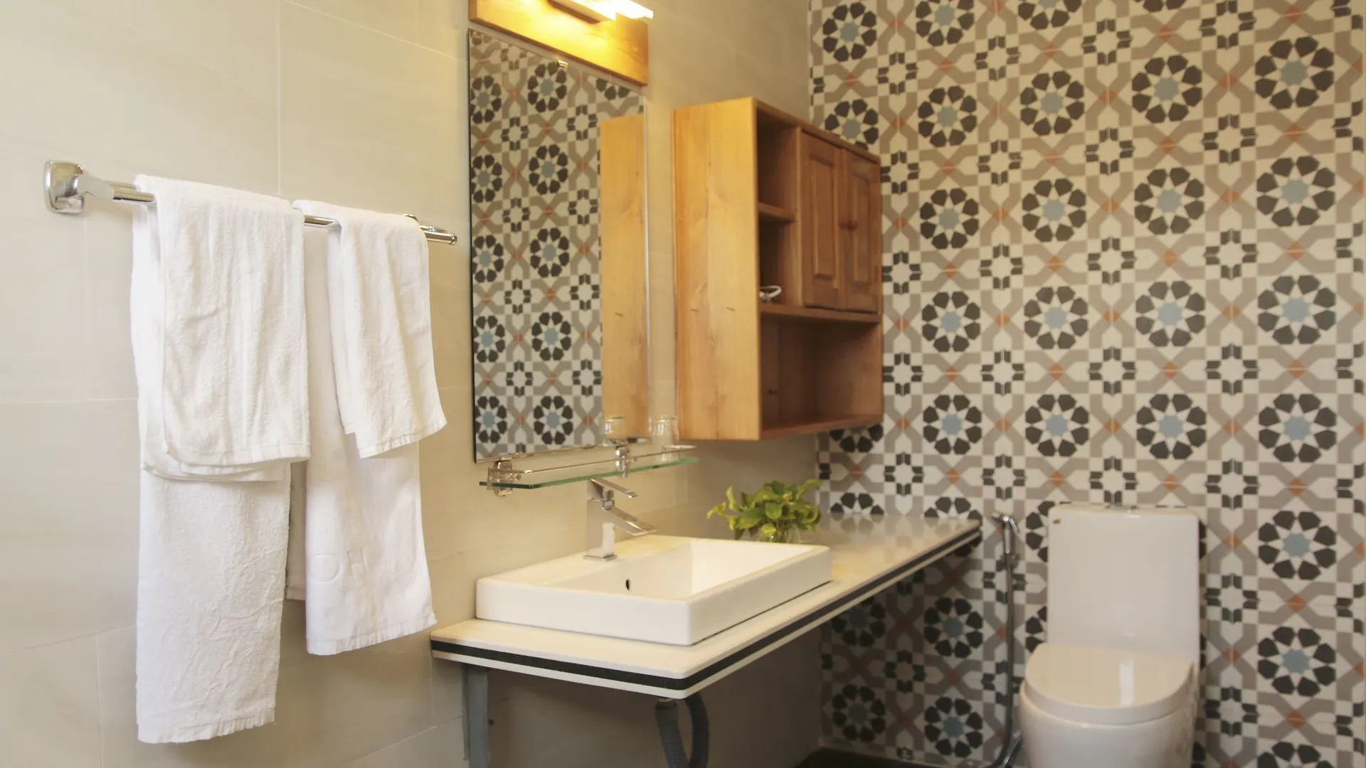 Cavilla Apartel Da Nang Hotel