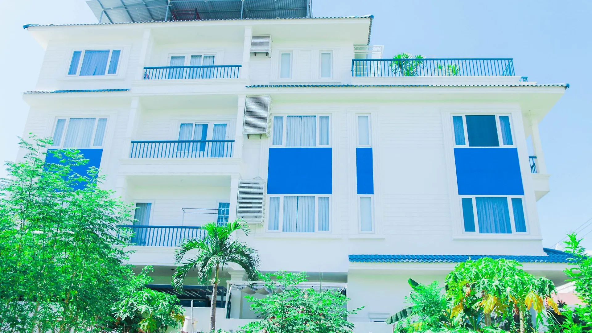 Cavilla Apartel Da Nang Hotel
